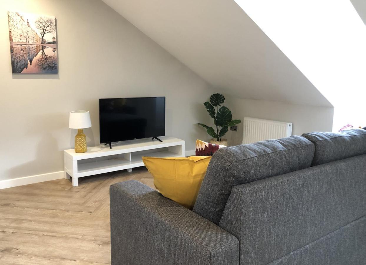 The Martins Apartment Питерборо Екстериор снимка