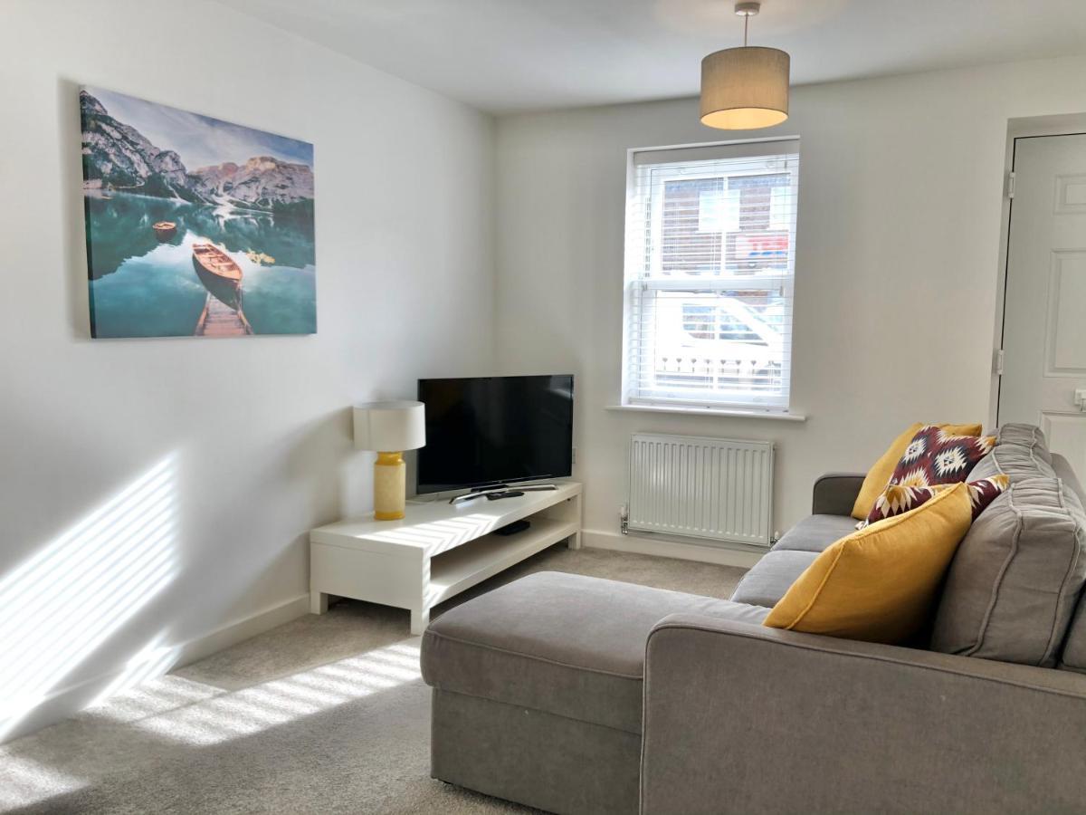 The Martins Apartment Питерборо Екстериор снимка